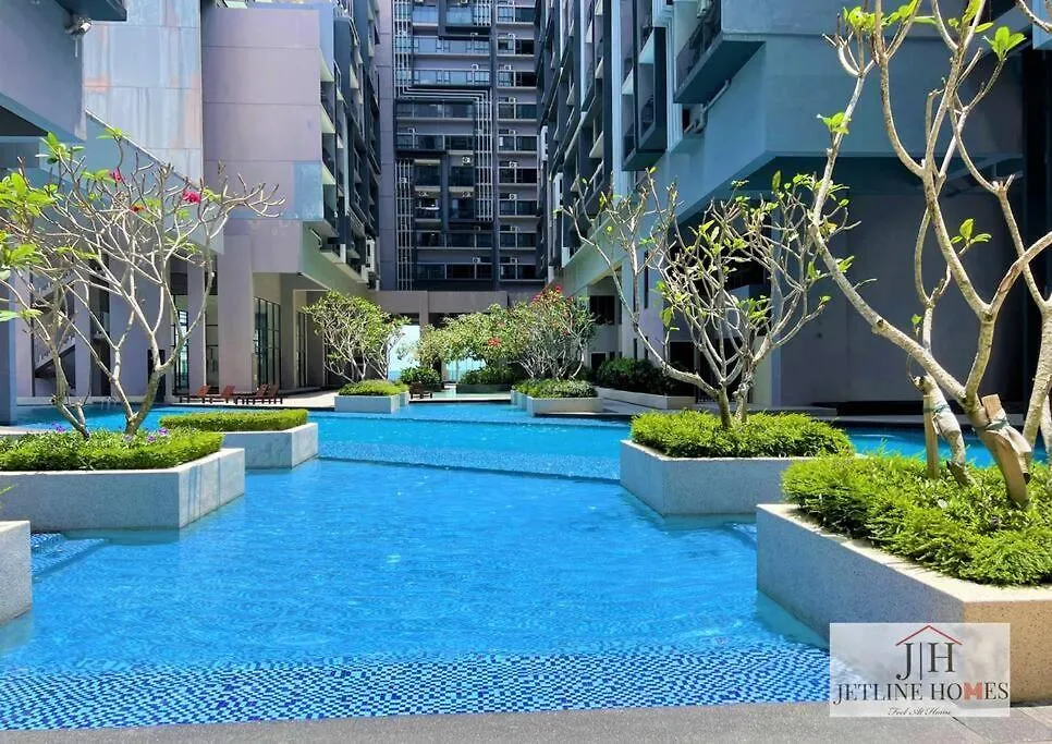 Melaka Town {Imperio Studio} Pool-View/4Pax/Bathub Malacca